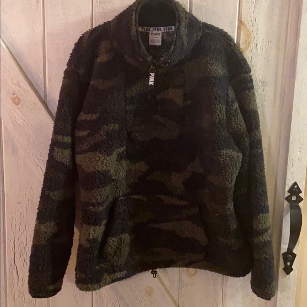 VS Pink camo fleece